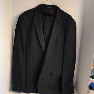 Like New!  Men’s  suit